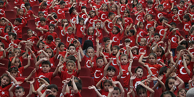 Kayseri’de 1200 çocuk Cumhuriyet Bayramı için şarkı söyledi
