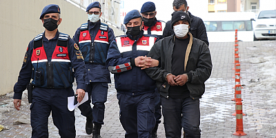 Kayseri'de trafik levhalarını çalan 2 şüpheli yakalandı