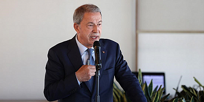 Milli Savunma Bakanı Akar, Kızılören'de vatandaşlara hitap etti