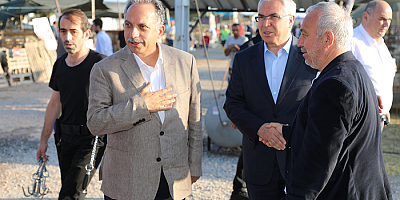 Mustafa Yalçın ve Kaymakam Dönmez kurban pazarını ziyaret etti