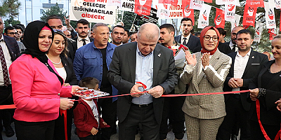  Zafer Partisi Genel Başkanı Özdağ, Kayseri'de partisinin ilçe binalarının açılışlarına katıldı