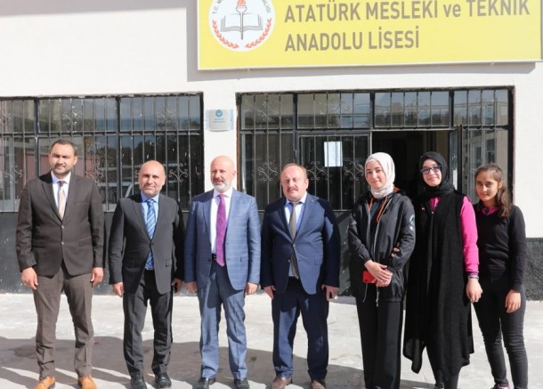 baskan ahmet colakbayrakdar ataturk mesleki ve teknik anadolu lisesini ziyaret etti