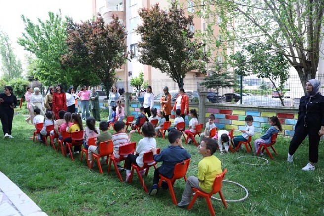 Kayseri'de Çocuk Bakım Elemanı Kursiyerleri Sahada Deneyim Kazanıyor