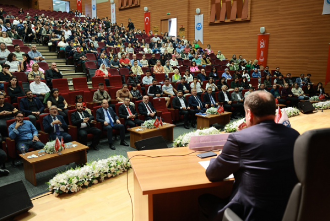 Cumhurbaşkanı Başdanışmanı Prof. Dr. Seyit Sertçelik, Kayseri Üniversitesi'nde Konferans Verdi
