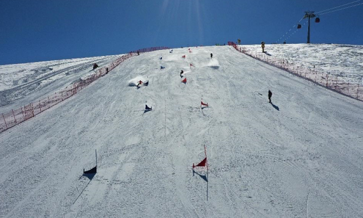 Erciyes'te düzenlene Kar Fırtınaları Valilik Kupası kayak yarışları sona erdi