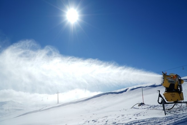 Erciyes'te  Yapay Karlama Sistemiyle Pistler Sezona Hazırlanıyor