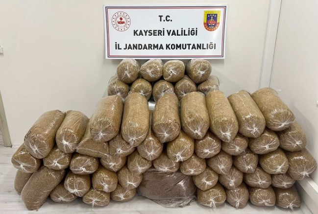 Kayseri'de 285 kg kaçak tütün ele geçirildi