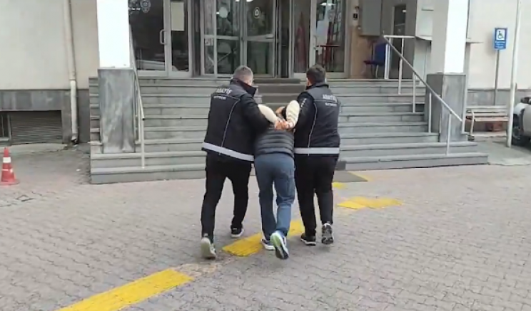 Kayseri'de hırsızlık suçundan aranan şahıs yakalandı