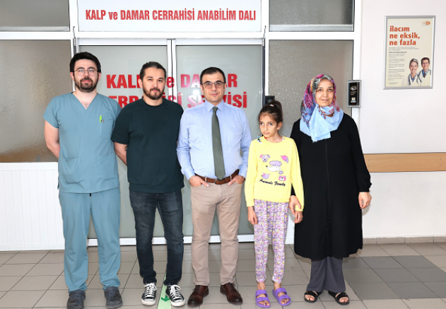 Kayseri'de İleri Mitral Kapak Yetmezliği Olan 9 Yaşındaki Mina, Sağlığına Kavuştu