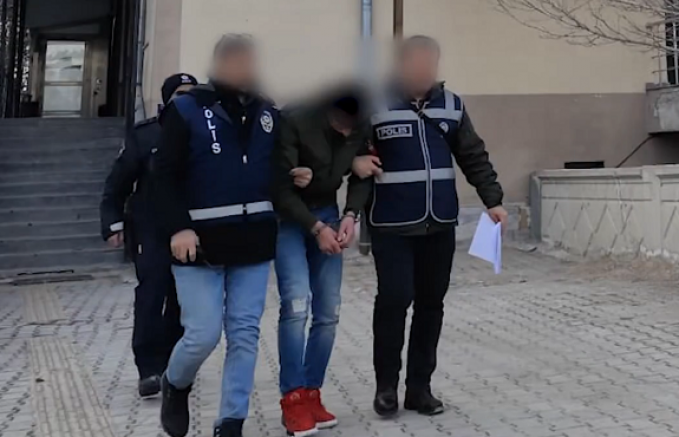 Kayseri'de nitelikli cinsel saldırı suçundan aranan cezaevi firarisi yakalandı
