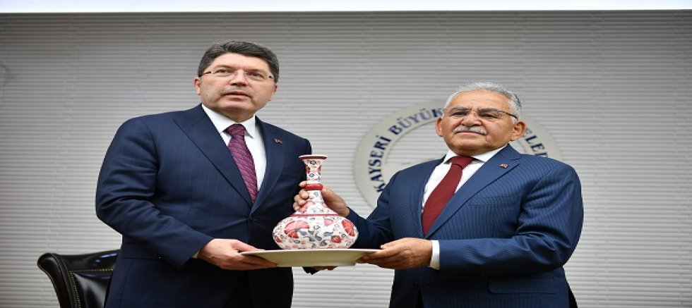 Adalet Bakanı Tunç'tan Başkan Büyükkılıç'a 'Mükemmel Belediyecilik' Yorumu