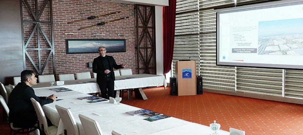 Bakan Yardımcısı Boyraz'a Erciyes'te Kapsamlı Sunum