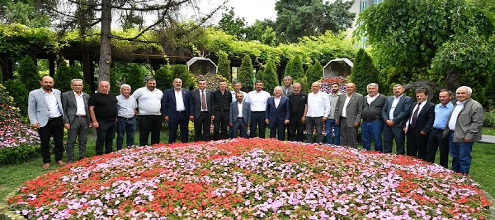 Büyükkılıç, Sarız'ın Mahalle Muhtarlarını Konuk Etti