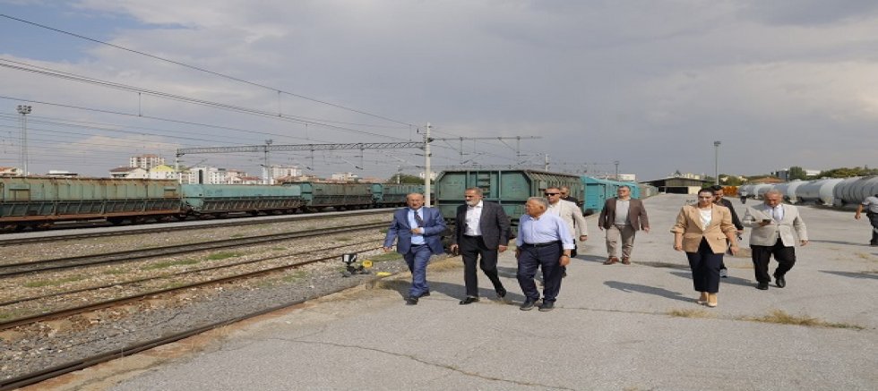 Büyükkılıç, TCDD Genel Müdürü Kurt İle Kayseri’nin Ulaşımını Görüştü