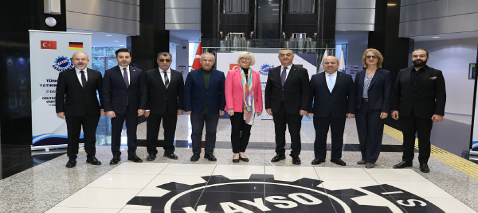 Büyüksimitci, “Vize Süreçleri İş Dünyasının Önünde Ciddi Bir Engel”