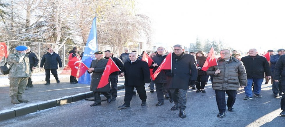 ERÜ 17 Aralık Şehitlerini Andı
