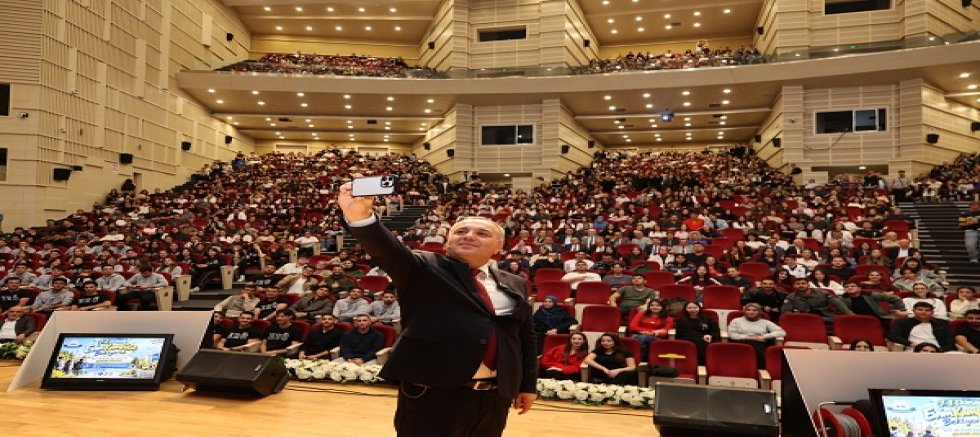 ERÜ’de Yeni Öğrencilere Tanışma Programı Düzenlendi