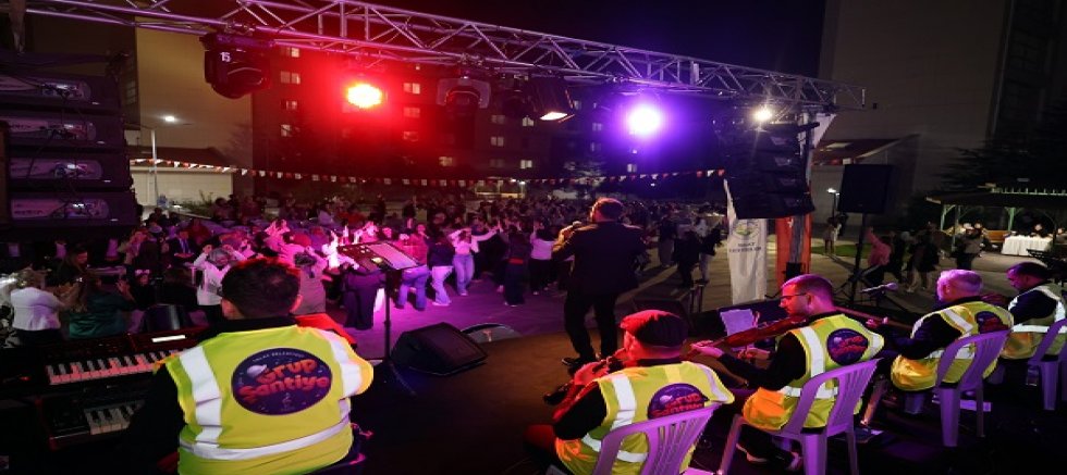 Grup Şantiye Melikgazi Kız Yurdunu costurdu