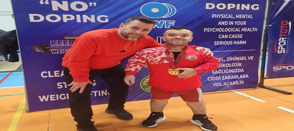 Halterde Kayseri'ye altın madalya 