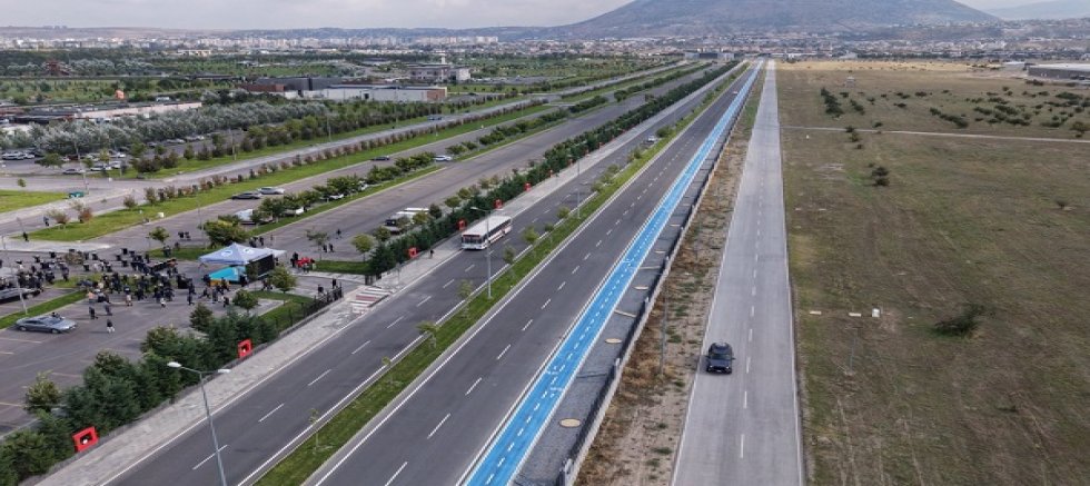 “Hava İkmal 100. Yıl Caddesi Şehrimize Hayırlı Olsun”