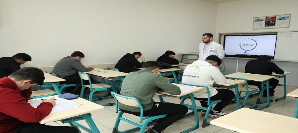 KAYMEK'ten MSÜ Sınavına Hazırlık Yolunda Ücretsiz Deneme Sınavı