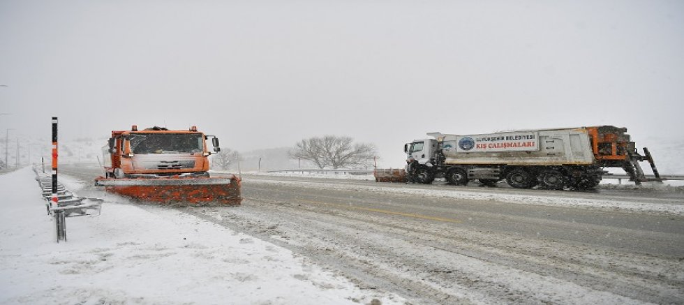 Kayseri'de 300 Mahalle Yolu Ulaşıma Açıldı