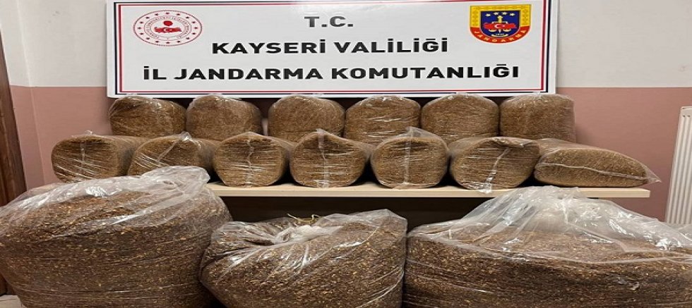 Kayseri'de 51 adet uyuşturucu hap 250 kg kaçak tütün ele geçirildi