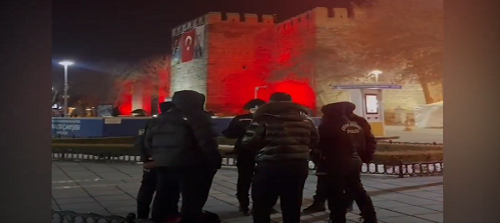 Kayseri'de 93 aranan 9 yoklama kaçağı şahıs yakalandı