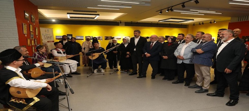 Kayseri'de 'Bi' Dünya Sanat' Sergisi açıldı