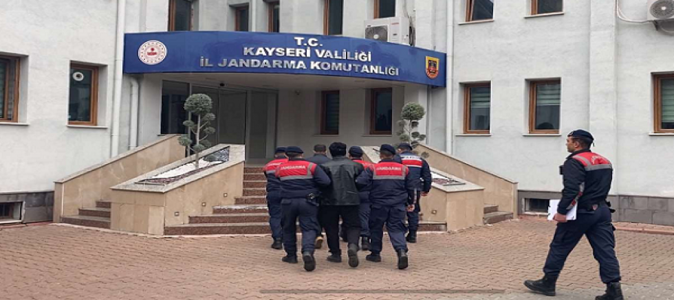 Kayseri'de DEAŞ'a yönelik operasyonda Irak uyruklu 2 zanlı yakalandı