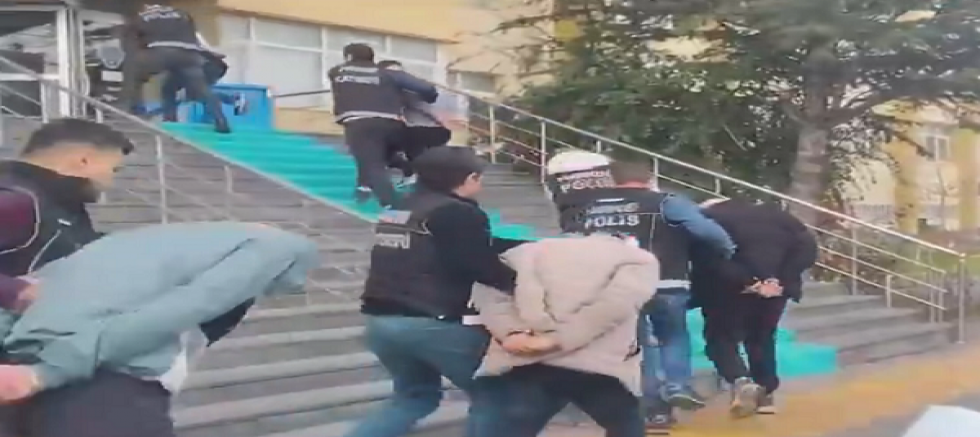 Kayseri'de düzenlenen eş zamanlı operasyonlarda 17 kişi gözaltına alındı