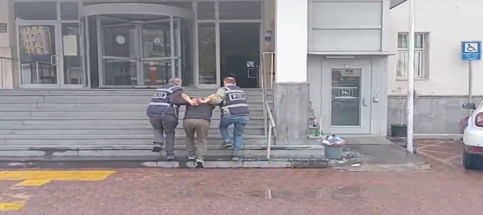Kayseri'de hırsızlık suçundan aranan şahıs yakalandı