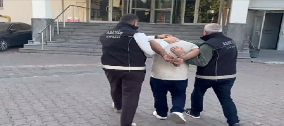 Kayseri'de hırsızlık suçundan aranan şahıs yakalandı