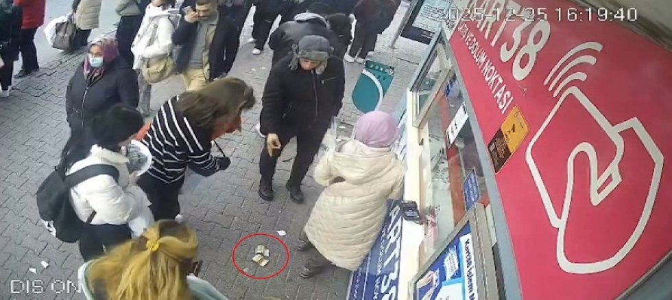 Kayseri'de örnek davranış : Bulunan para sahibine teslim edildi