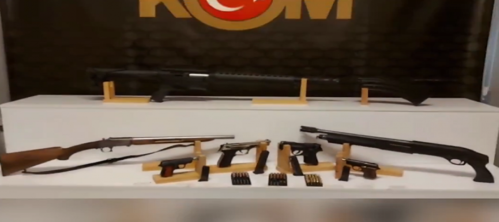 Kayseri'de 'silah ticareti' operasyonunda 2 şüpheli yakalandı