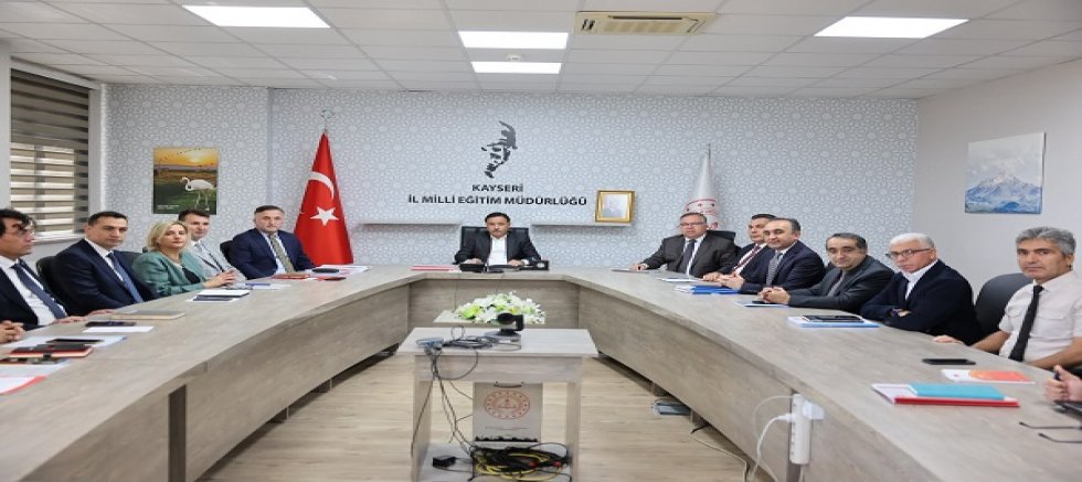 Kayseri Valisi Gökmen Çiçek’ten İl Milli Eğitim Müdürlüğüne Çalışma Ziyareti