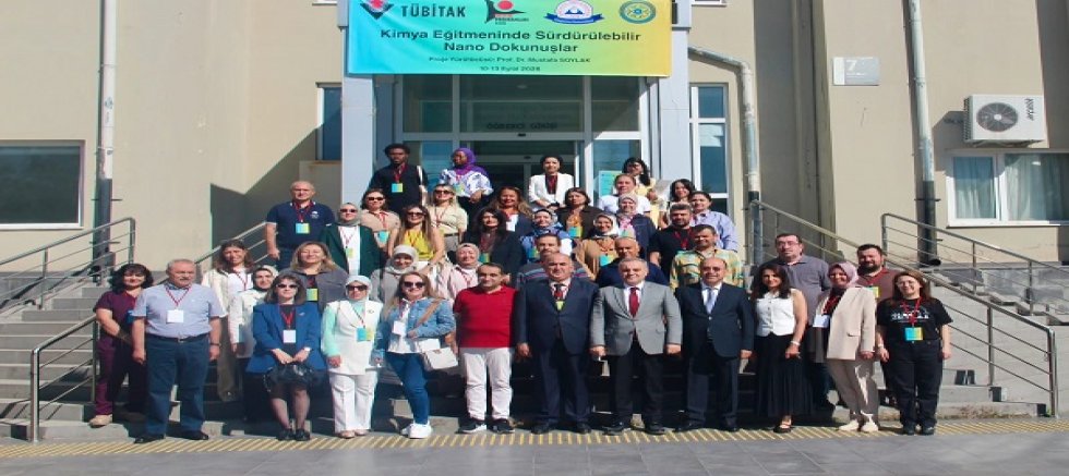  Kimya Öğretmenleri ERÜ’de Buluştu