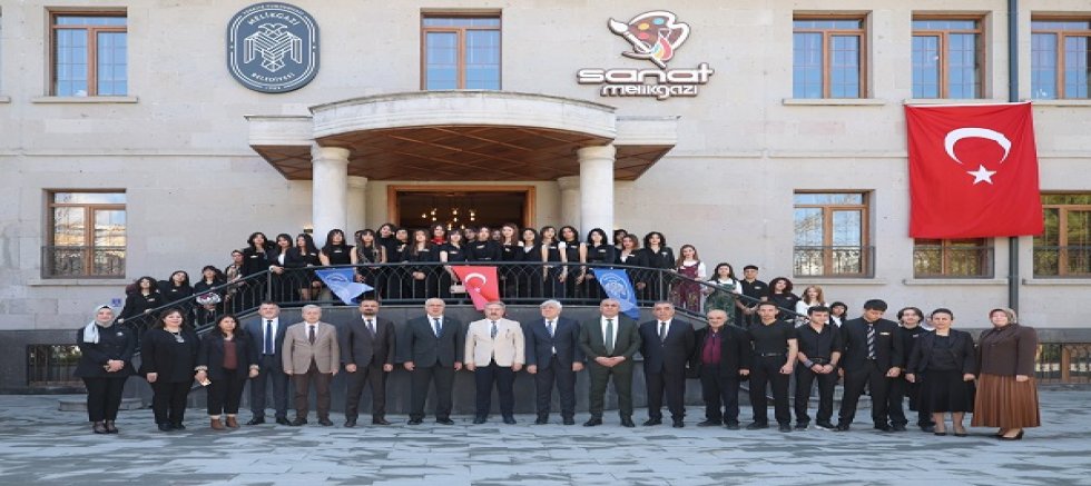 Mimar Sinan Melikgazi'de sanatla anıldı