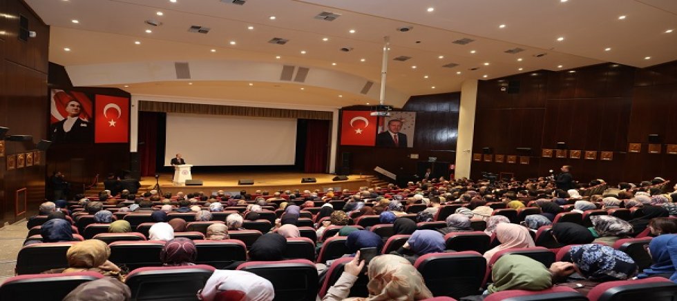 Prof. Dr. Mehmet Görmez, ERÜ’de Konferans Verdi