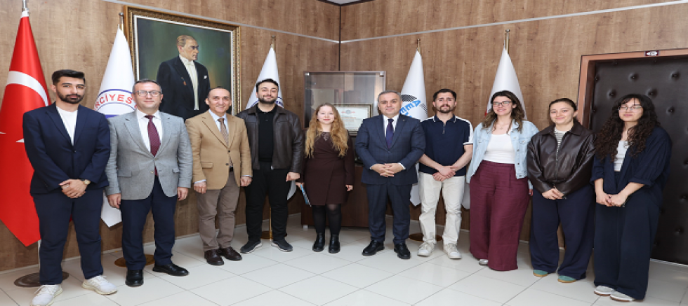 Rektör Prof. Dr. Altun, EVEA Öğrenci Kulübü Üyeleri ile Buluştu