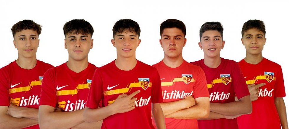 Talas Belediye Spordan profesyonel liglere 13 futbolcu