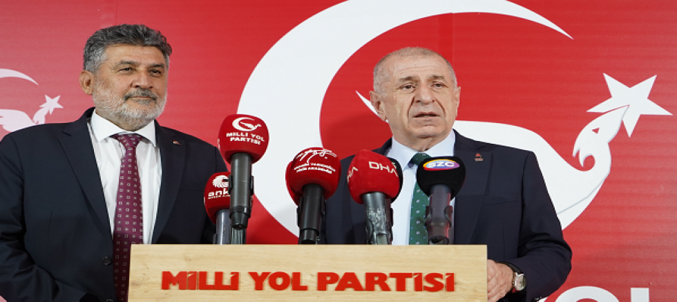 Ümit Özdağ, Milli Yol Partisi Genel Başkanı Remzi Çayır'ı ziyaret etti