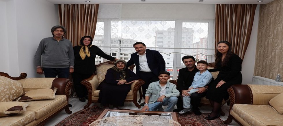 Vali Çiçek’ten Şehit Ailelerine Bayram Ziyareti 