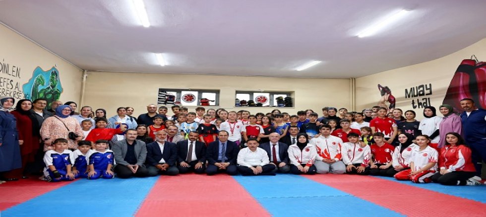 Vali Gökmen Çiçek’ten Erva Sağlık Spor Kulübü’ne Ziyaret