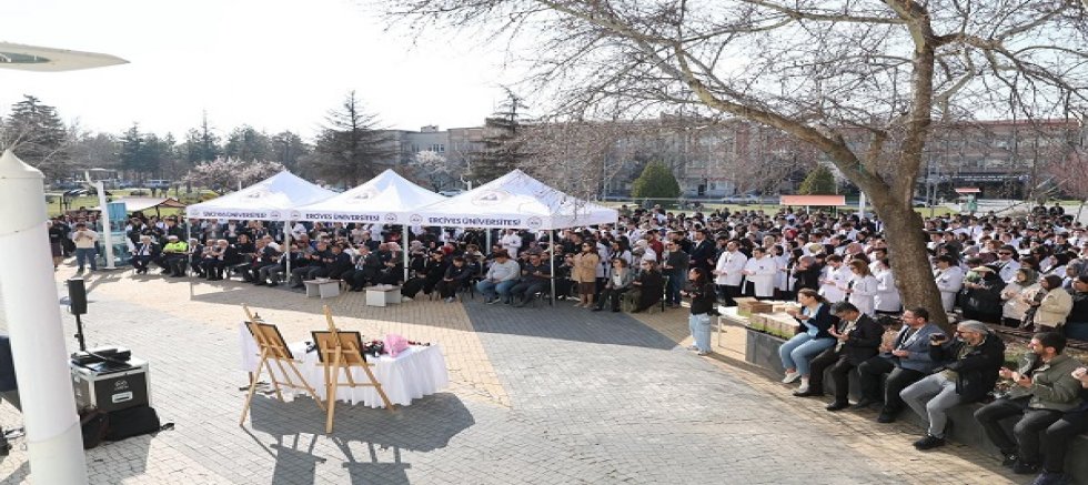 Vefat Eden Tıp Öğrencisi Yaren Mercan ERÜ’de Anıldı