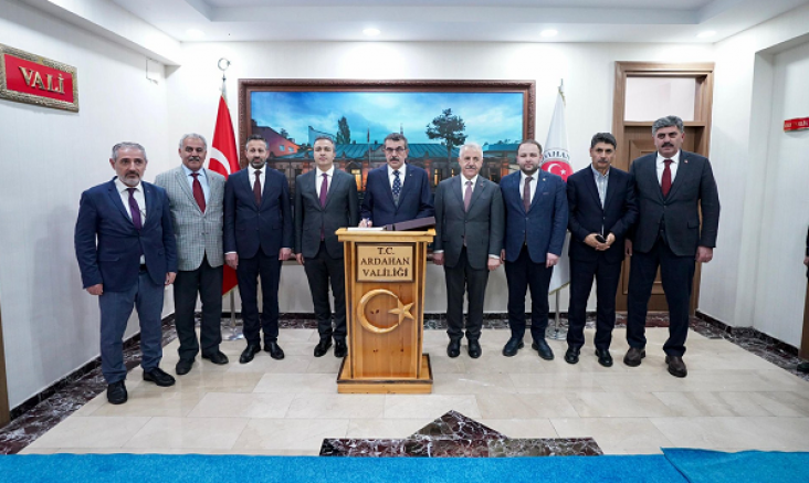 Millî Eğitim Bakanı Yusuf Tekin Ardahan'da ziyaretlerde bulundu