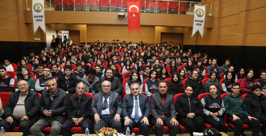Rektör Prof. Dr. Altun, Kayseri Lisesi Öğrencileri ile Buluştu
