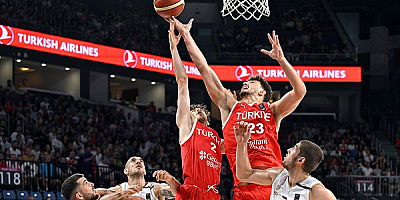 A Milli Erkek Basketbol Takımı, 2'de 2 yaparak yarı finali garantiledi