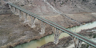Adıyaman'daki 94 yıllık Alman Köprüsü ayakta kaldı