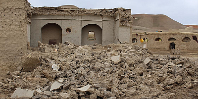 Afganistan'da 5,9 büyüklüğündeki depremde en az 255 kişi hayatını kaybetti
